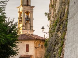 Via sotto castello
